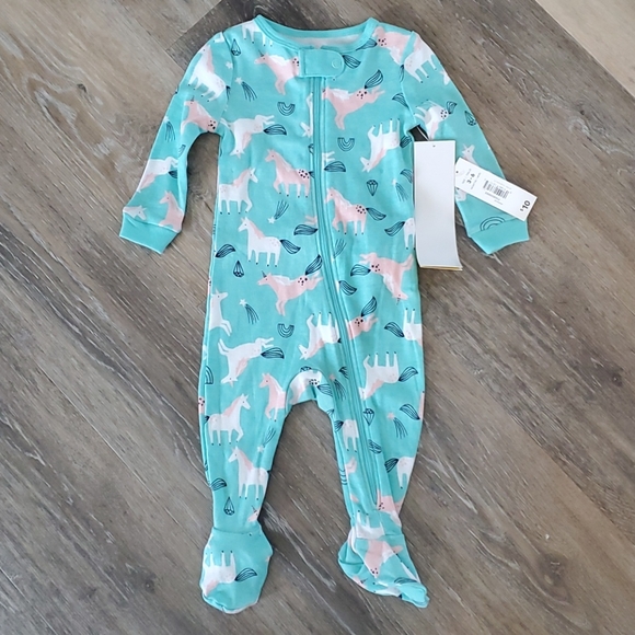 4 baby onezies - Picture 3 of 5